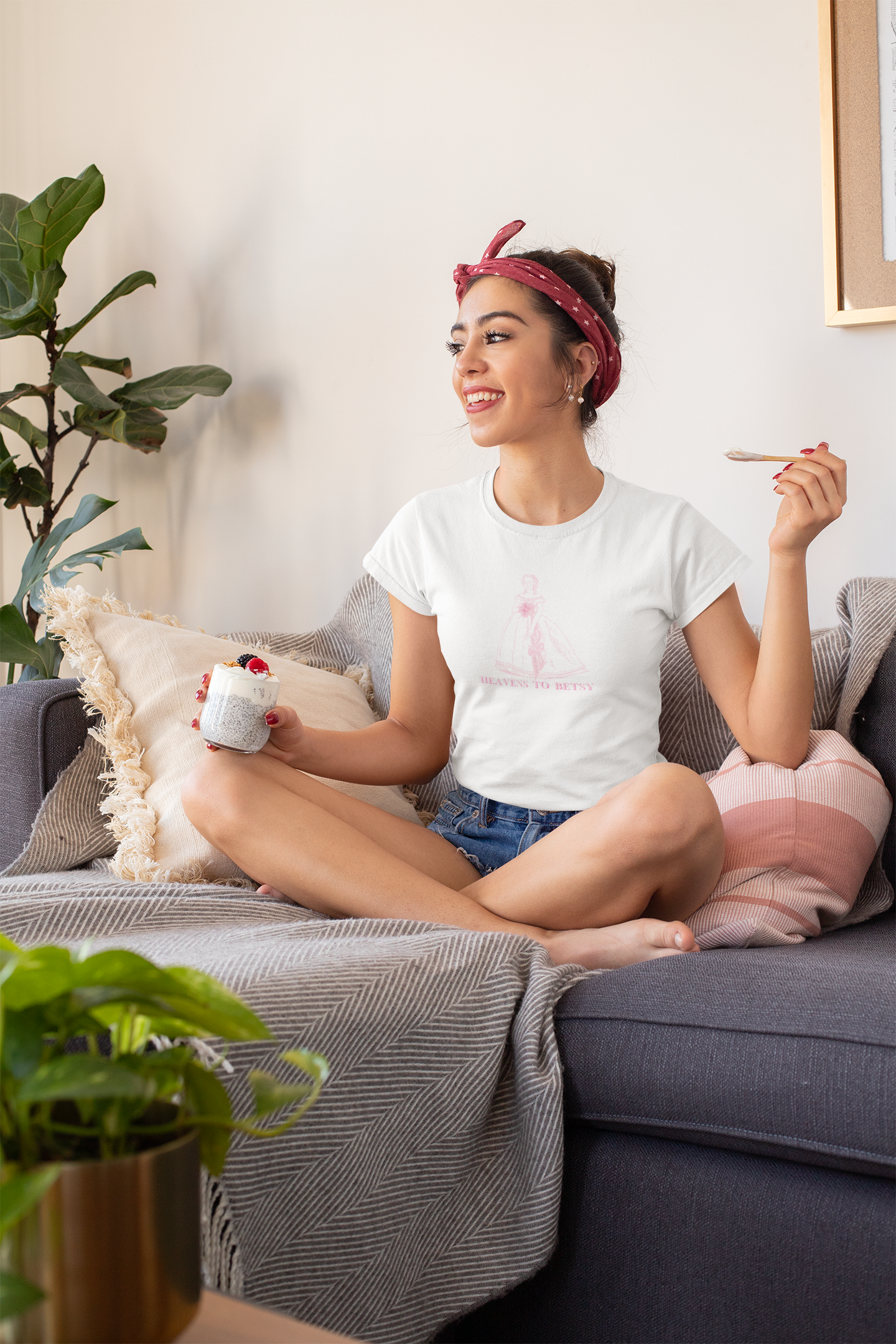 HEAVENS TO BETSY-WHITE TEE- DARLIN PRIMROSE™